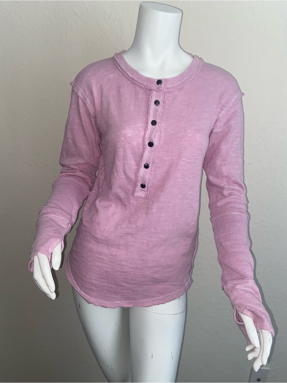 NWT Free People Mauve Raw-Edge Long-Sleeve Henley Top - Size S